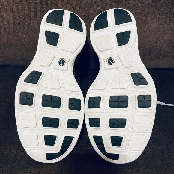 Nike Nike Lunar Flyknit Chukka 554969-001 Wolf Grey Red Size 9.5 US 43 EUR 8.5 - Picture 8 of 13